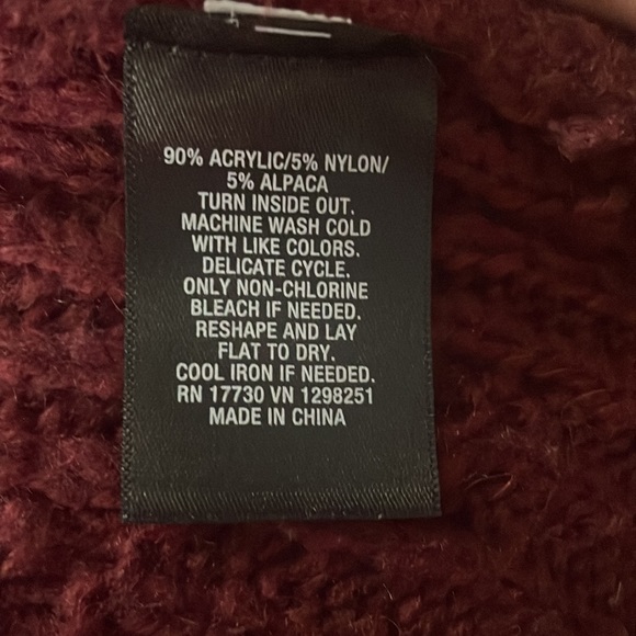 Sweater - Picture 3 of 3